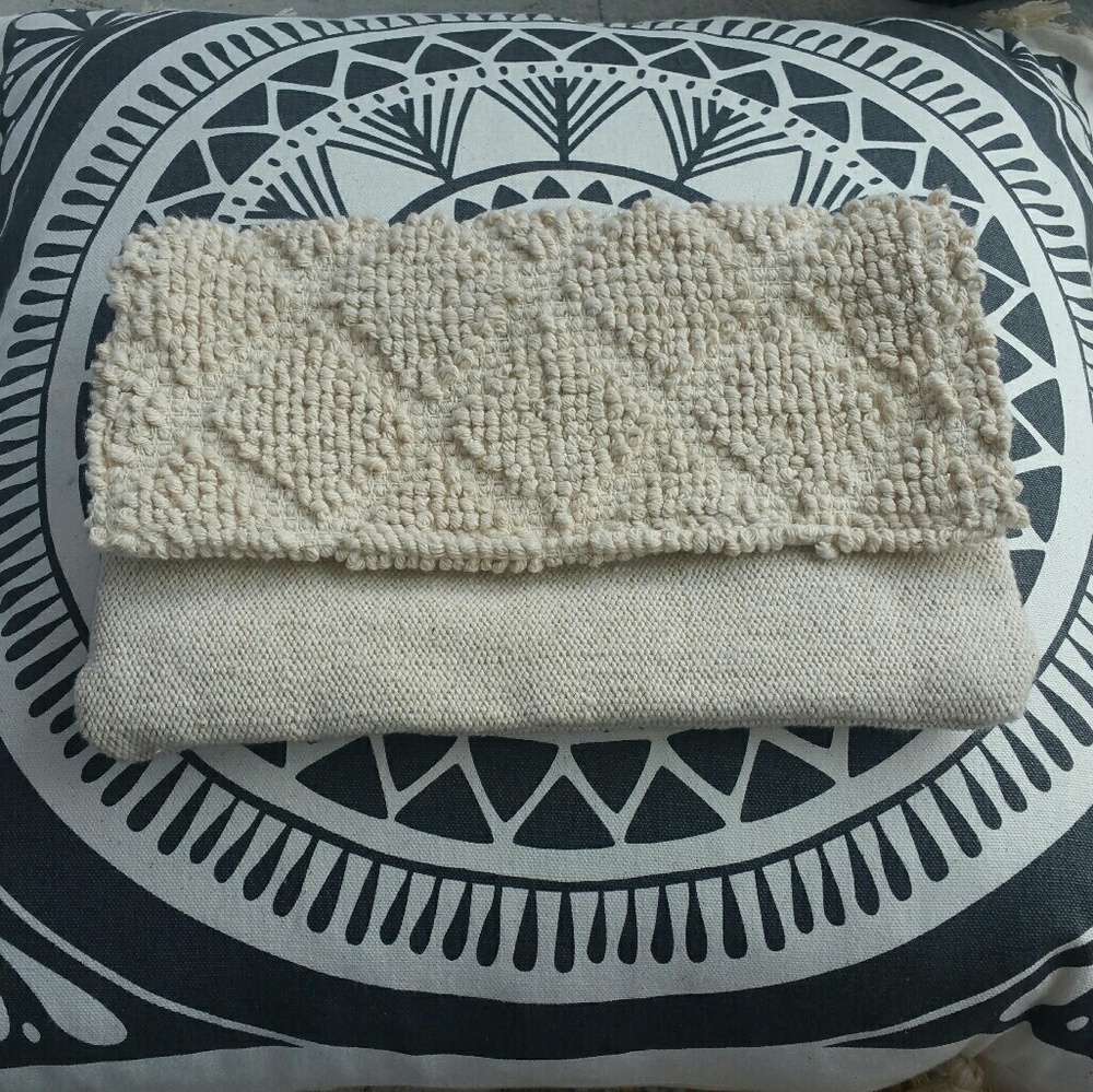 BOHEMIAN STYLE CLUTCH/BAG...